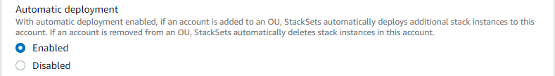 Automatische Bereitstellungseinstellungen für Stack-Sets mit serviceverwalteten Berechtigungen.