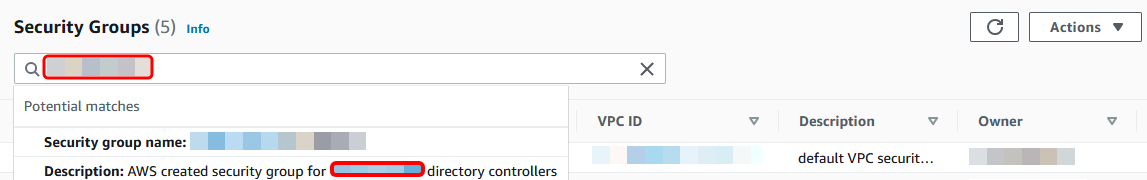 In der Amazon VPC-Konsole sind die Suchergebnisse für die Sicherheitsgruppe für die Directory-Controller hervorgehoben.