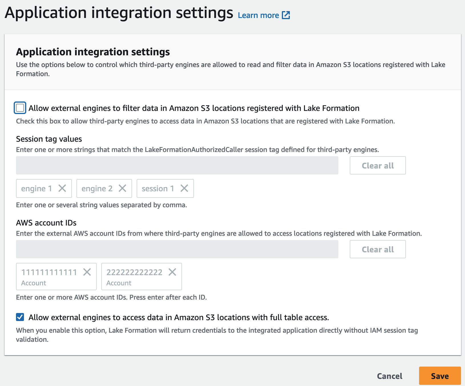 Der Screenshot zeigt die Einstellungsseite für die Anwendungsintegration. Lake Formation Die Option Externen Engines den Zugriff auf Daten an Amazon S3 S3-Standorten mit vollständigem Tabellenzugriff erlauben ist ausgewählt.