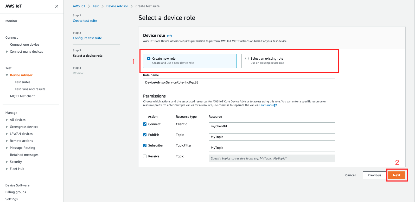 El paso de rol de dispositivo en el que se puede crear un rol nuevo o seleccionar uno existente para probar el dispositivo. El rol otorga permisos para que Device Advisor realice acciones de MQTT como Connect, Publish y Subscribe en nombre del dispositivo de prueba.