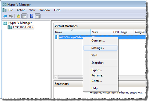 Pantalla de máquinas virtuales Microsoft Hyper-V que muestra la configuración del menú contextual para la VM de Storage Gateway.