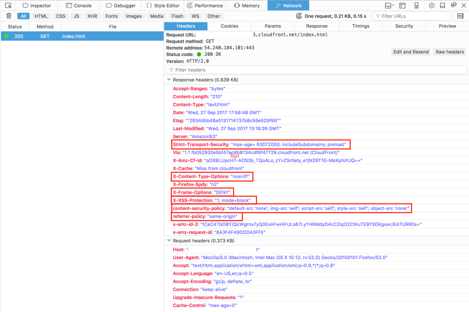 Liste d'en-têtes HTTP avec les en-têtes de sécurité attendus mis en évidence.