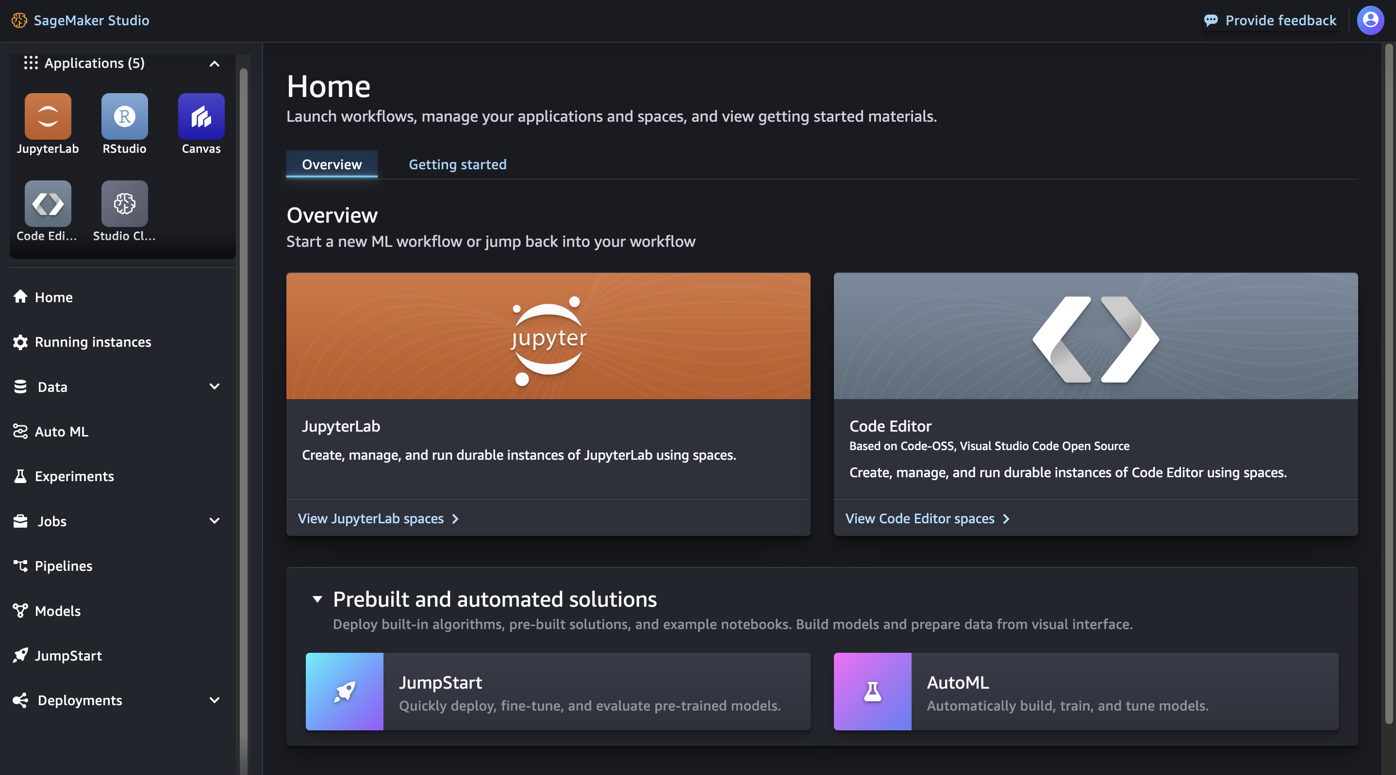 
          Interface Amazon  SageMaker  Studio avec accès  JumpStart  depuis le menu de navigation d'accueil et la page d'accueil.
        