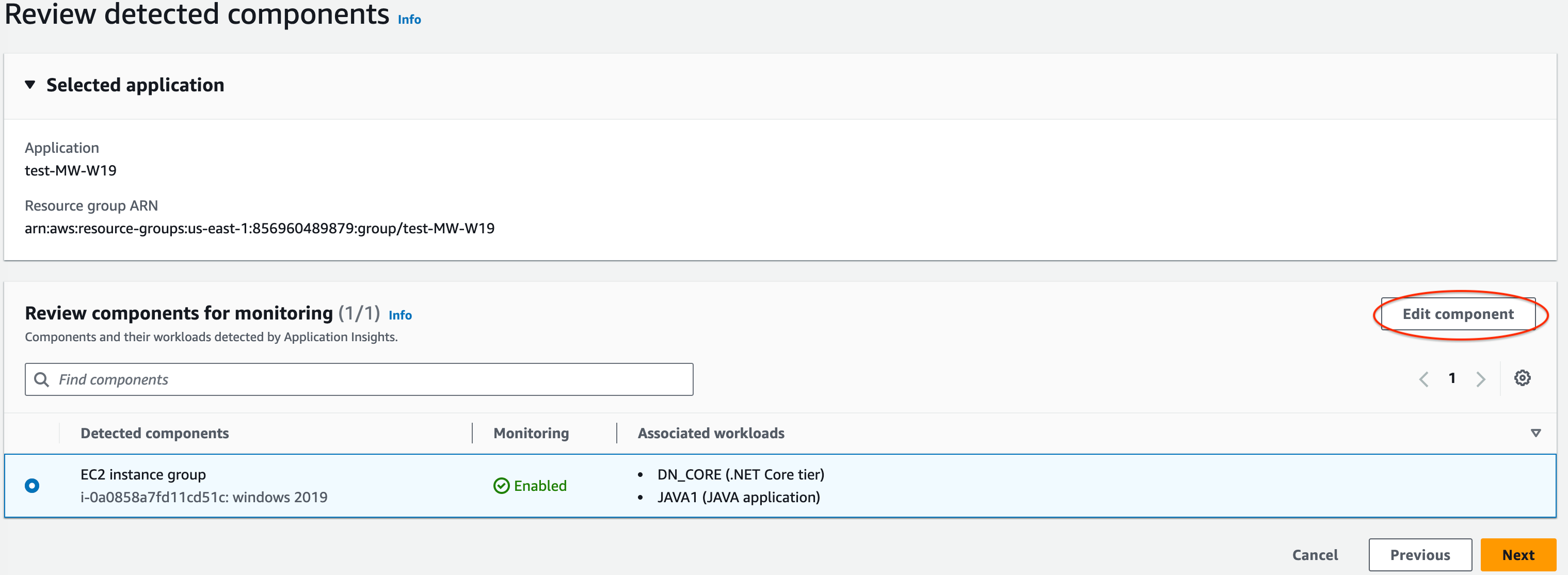 Bagian komponen yang terdeteksi tinjauan pada konsol CloudWatch Application Insights: beban kerja terkait dapat diedit.