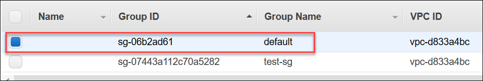 Gambar: Daftar grup keamanan yang menyoroti satu grup keamanan dengan kotak yang dipilih.
