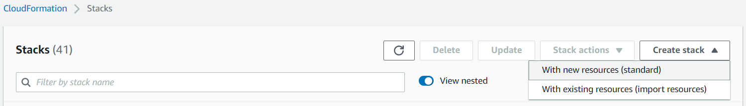 
            Halaman Stacks AWS CloudFormation dengan Create Stack dan Dengan sumber daya baru yang dipilih.
          