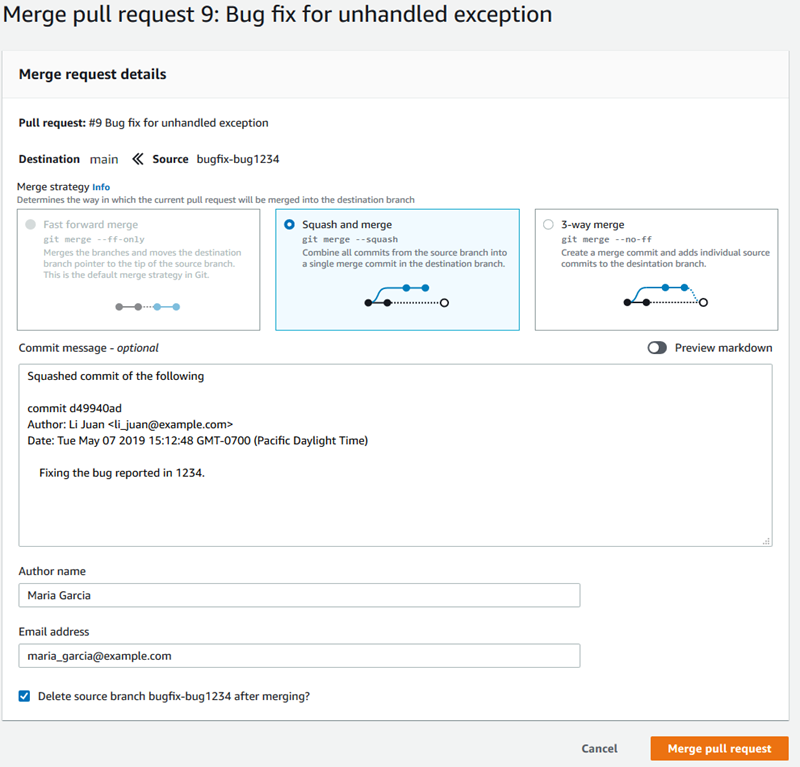 Una pull request che mostra le strategie di unione disponibili per l'unione nella console. CodeCommit