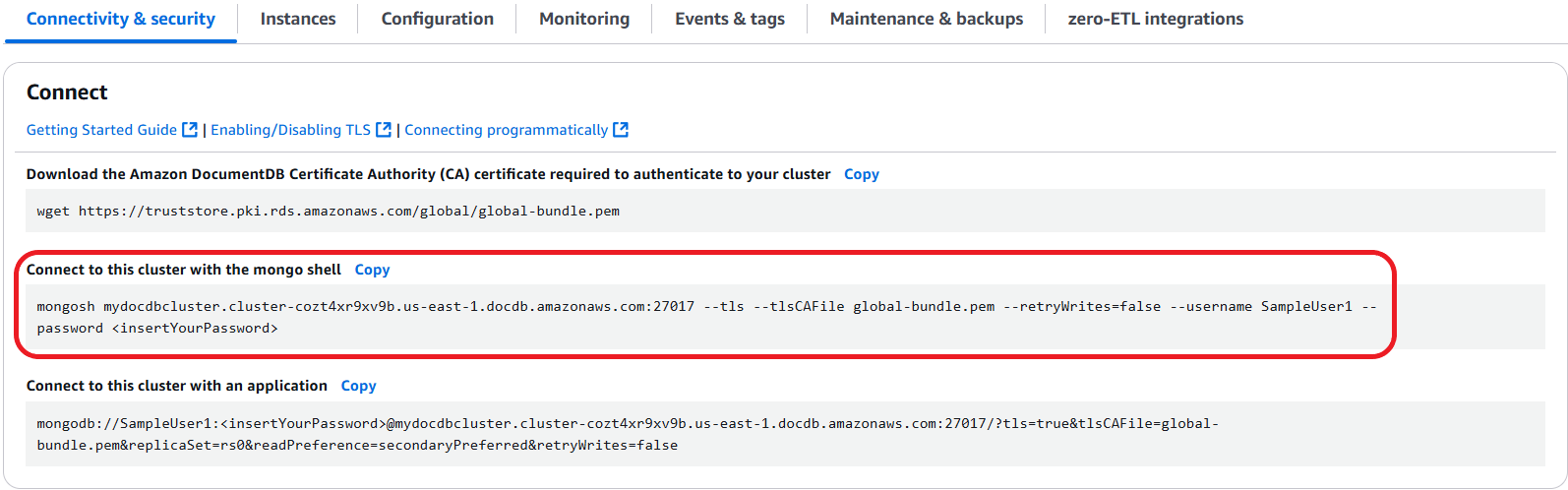 Impostazioni di connessione al cluster con stringa di connessione MongoDB evidenziata per la connessione a un cluster Amazon DocumentDB utilizzando la shell mongo.