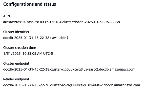 Sezione Configurazioni e stato che mostra gli endpoint del cluster e del lettore.