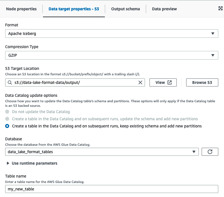 La schermata mostra le proprietà di Destinazione dati quando si utilizza il framework Apache Iceberg nelle destinazioni dati di Amazon S3.