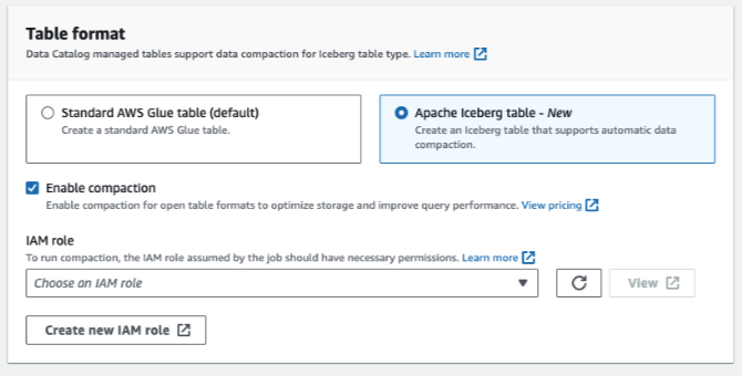 Opzione di tabella Apache Iceberg selezionata con l'opzione Abilita compattazione.