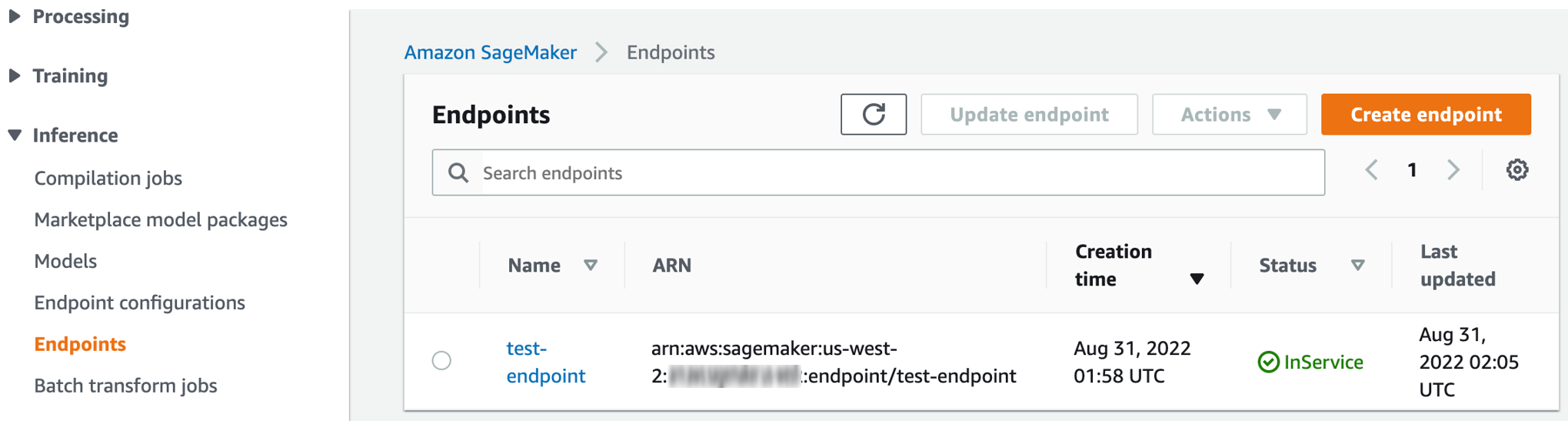 SageMaker Console AI: pagina Endpoints per creare un endpoint o controllarne lo stato.
