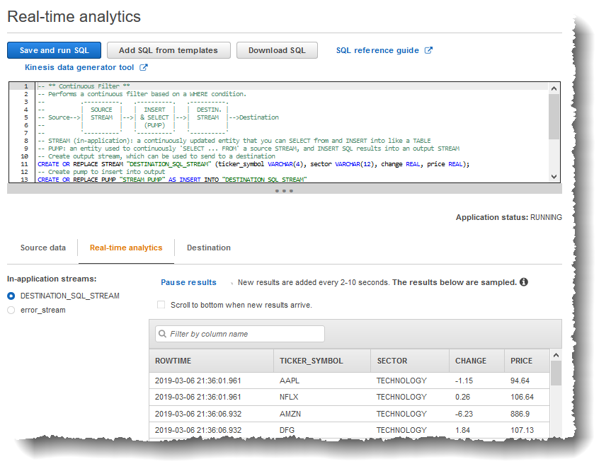 
                        強調表示されたアプリケーション内ストリームを含むリアルタイム解析タブが表示された SQL エディタのスクリーンショット。
                    