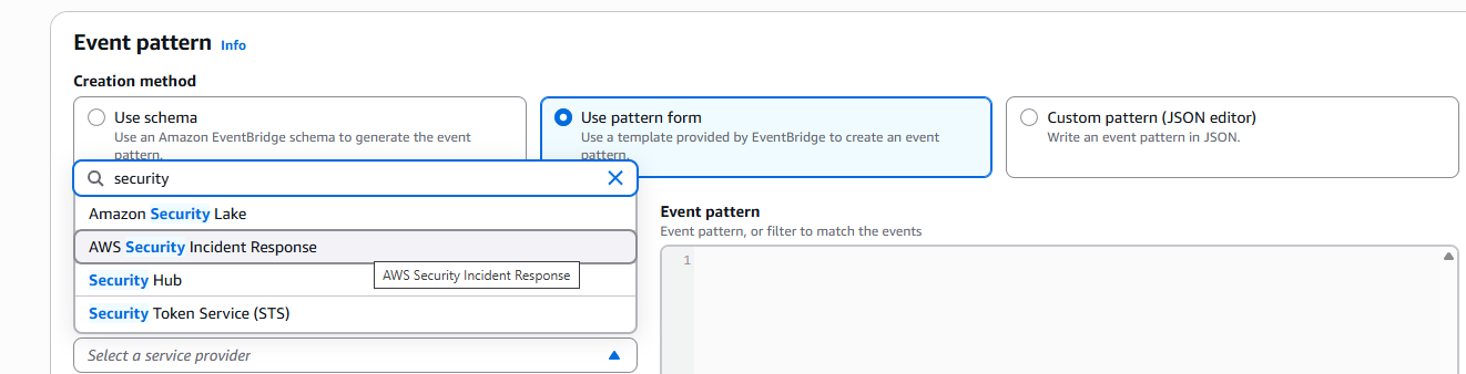 AWS のサービスは、EventBridge のデフォルトのイベントバスにイベントを送信します。イベントがルールのイベントパターンに一致すると、EventBridge は、そのルールで指定されたターゲットに、イベントを送信します。