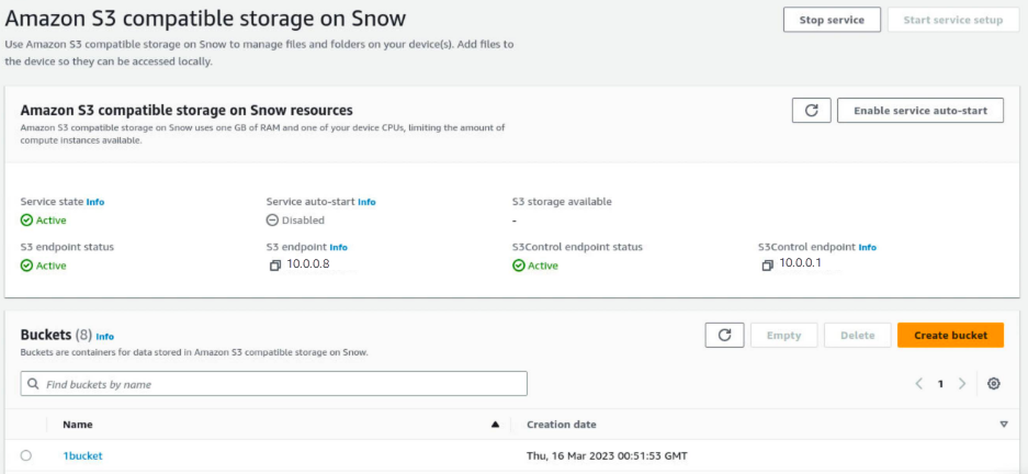 Snowball Edge リソースの Amazon S3 互換ストレージ画面。アクティブとそのアクティブなエンドポイントのサービス状態が表示されます。