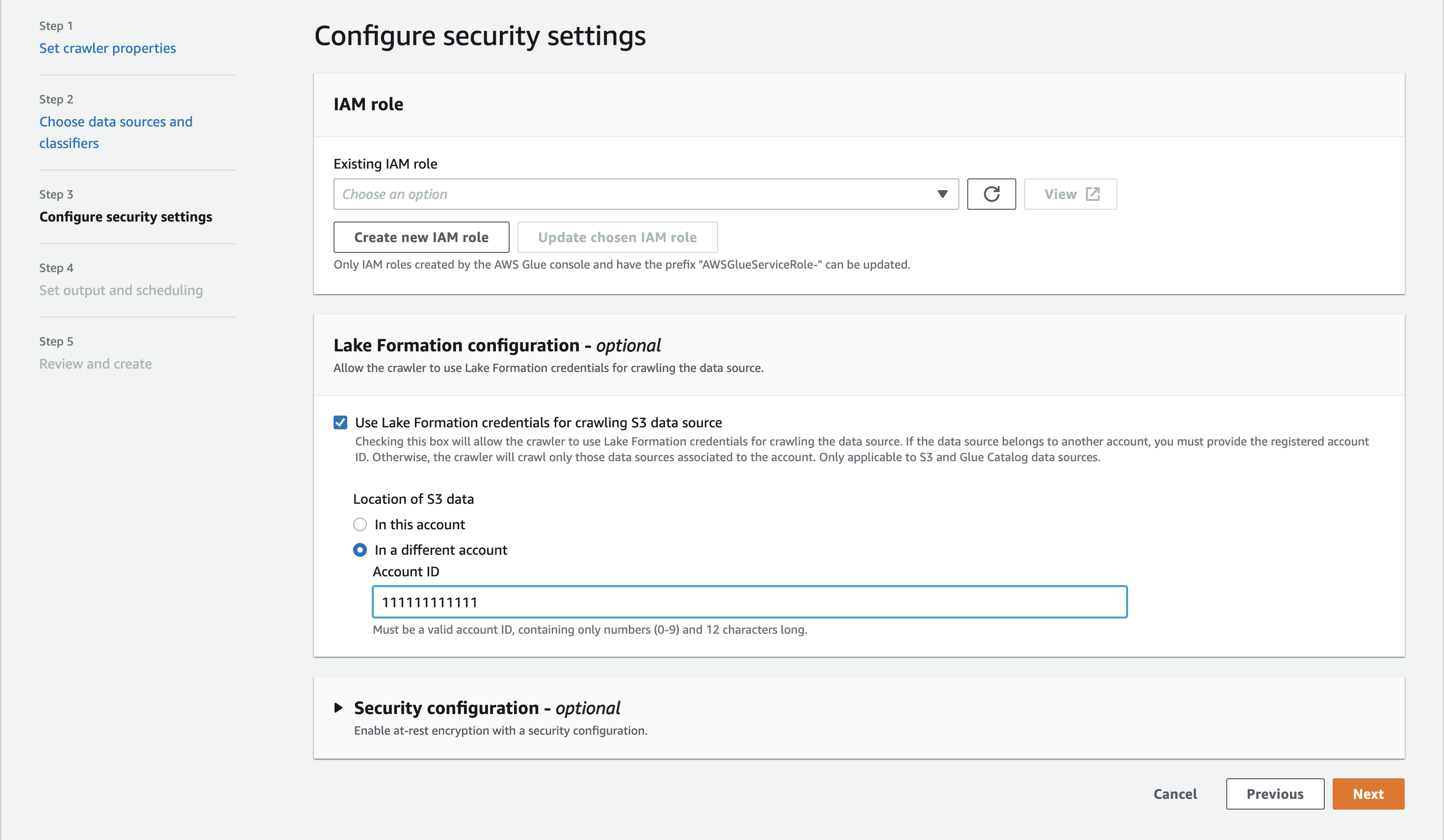 IAM role selection and Lake Formation configuration options for AWS Glue 크롤러 security settings.