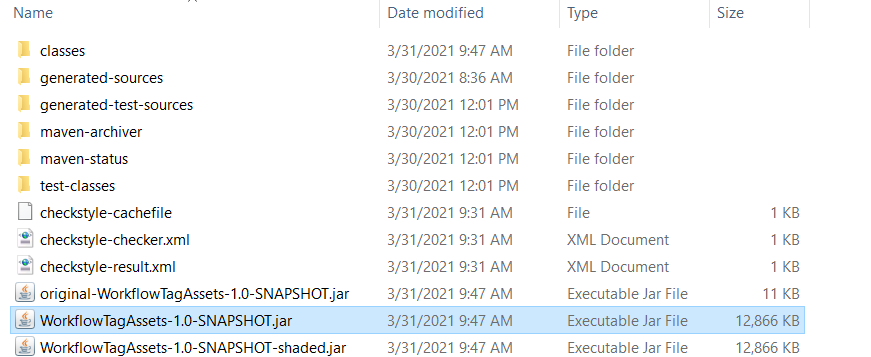 파일 탐색기 창에 WorkflowTagAssets-1.0-SNAPSHOT.jar와 같은 JAR 파일과 기타 프로젝트 파일 및 폴더가 있는 대상 폴더가 표시됩니다.