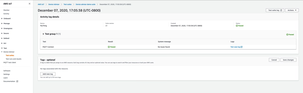 O registro do caso de teste que mostra um teste bem-sucedido do MQTT Connect sem nenhuma mensagem do sistema exibida.