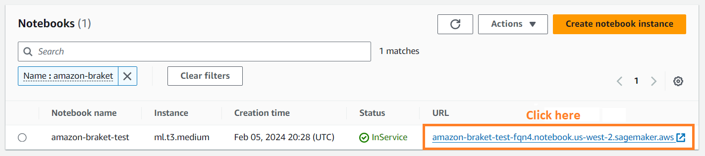 筆記本界面顯示名為 amazon-braket-test 且狀態為 InService 及其 URL 的現有筆記本執行個體。